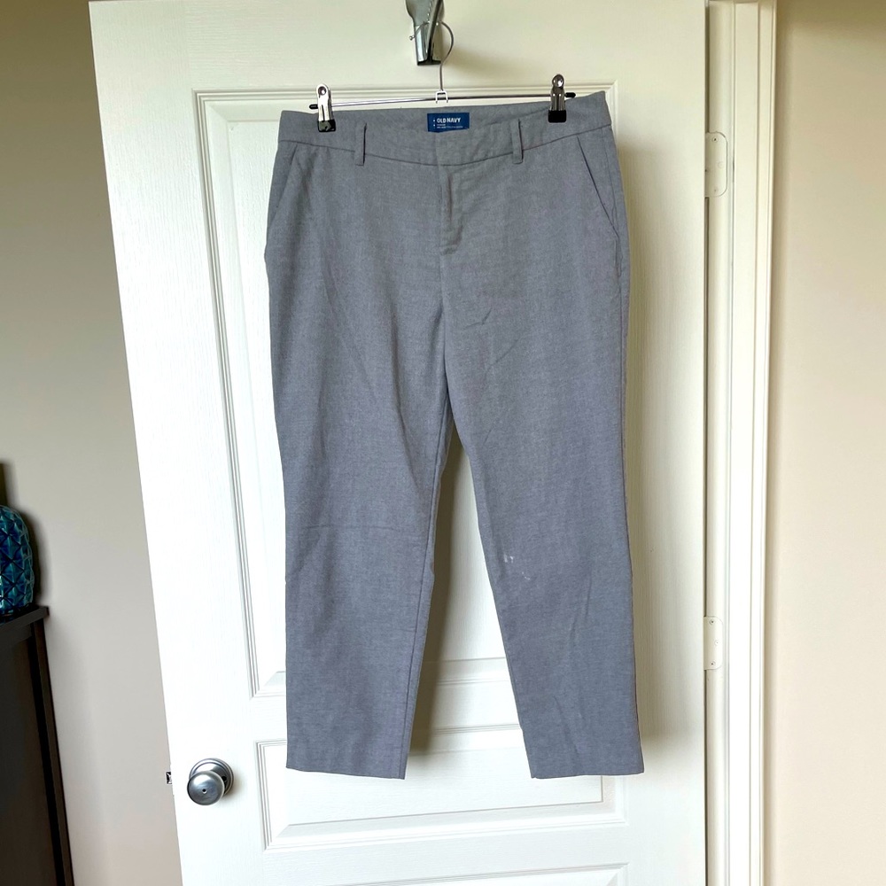 Grey cropped slacks